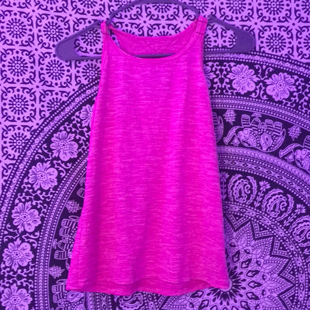 Athletic tank top
